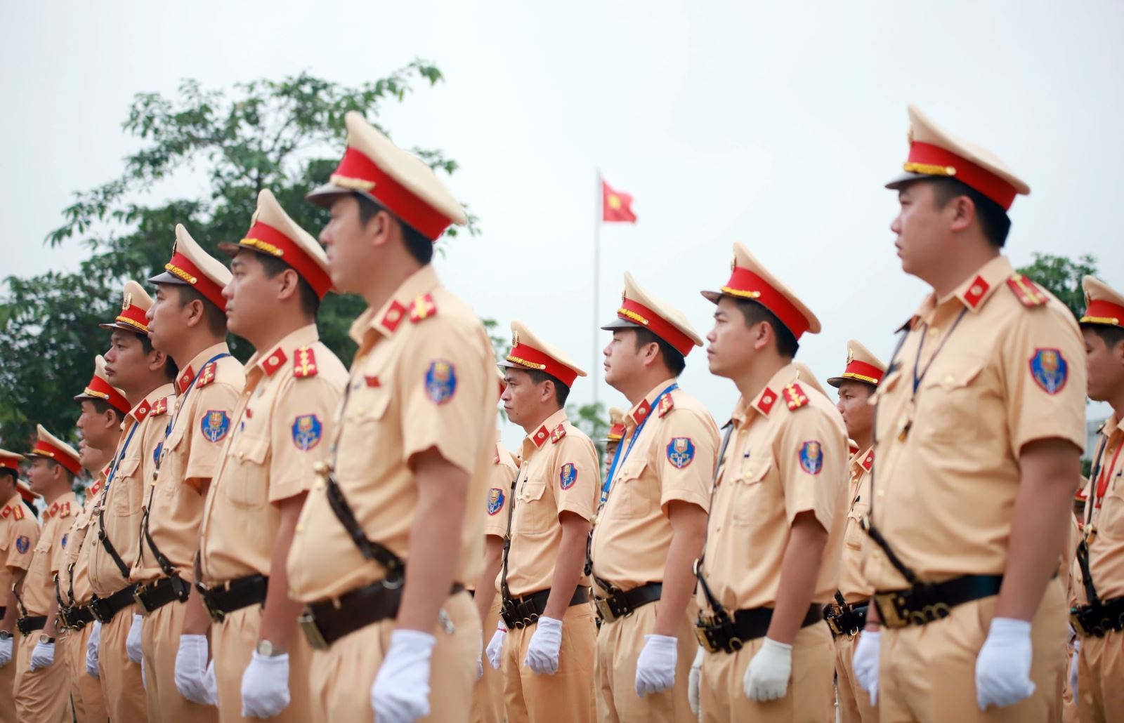 Ngày 15/4/2021, tại Hà Nội, Cục Cảnh sát giao thông tổ chức Lễ ra quân thực hiện cao điểm bảo đảm trật tự, an toàn giao thông, trật tự xã hội dịp lễ 30/4, 1/5, bảo vệ bầu cử đại biểu Quốc hội khóa XV và đại biểu HĐND các cấp nhiệm kỳ 2021 - 2026.
