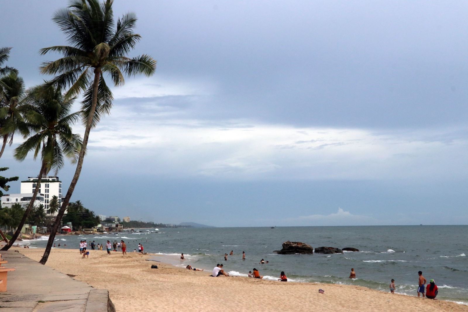 Bãi biển Dinh Cậu (TP Phú Quốc, tỉnh Kiên Giang).