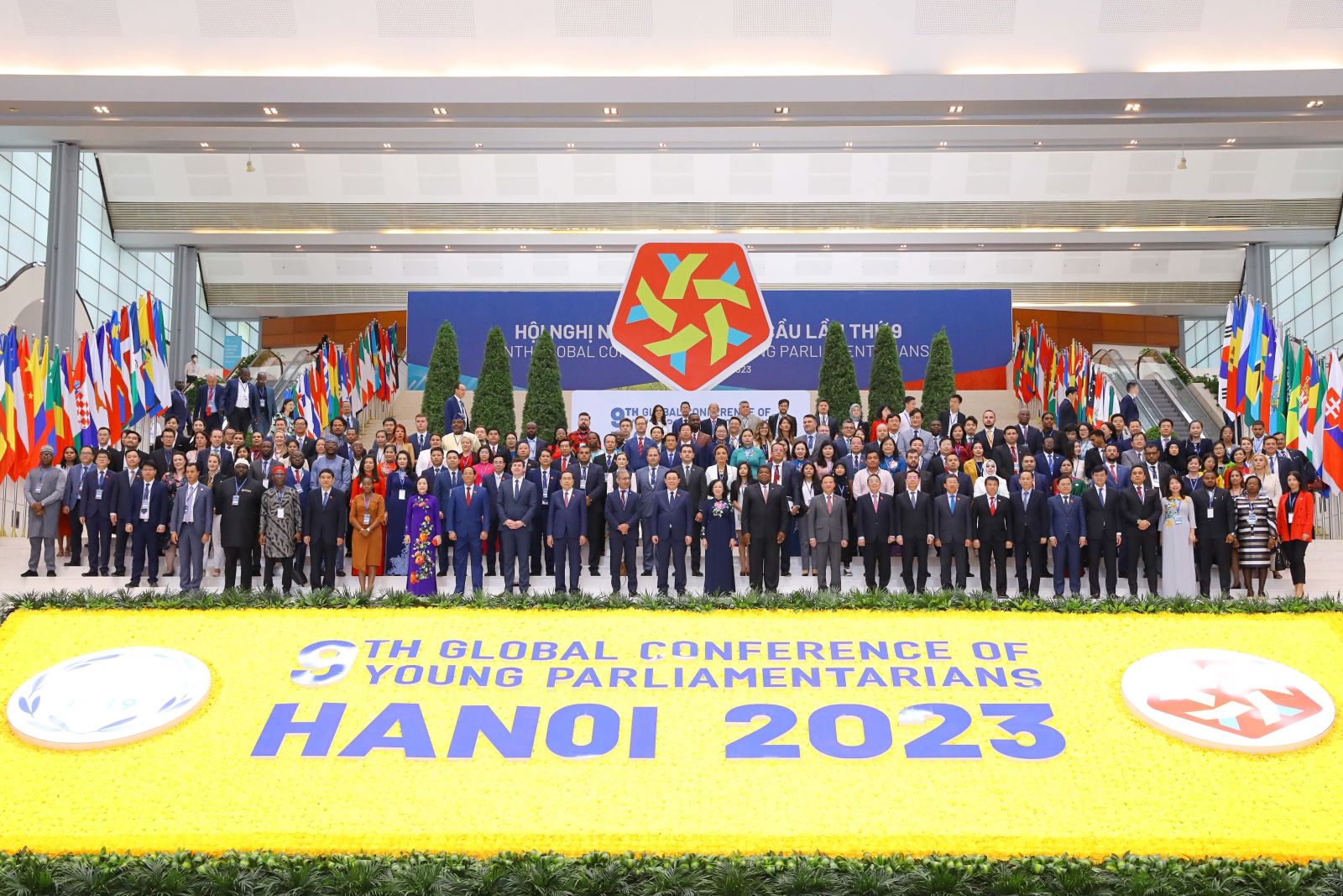 Lễ khai mạc Hội nghị Nghị sĩ trẻ toàn cầu lần thứ 9 với chủ đề: “Vai trò của giới trẻ trong việc thúc đẩy thực hiện các Mục tiêu phát triển bền vững, thông qua chuyển đổi số và đổi mới sáng tạo” được tổ chức trọng thể tại Trung tâm Hội nghị Quốc gia, Hà Nội, sáng 15/9/2023.