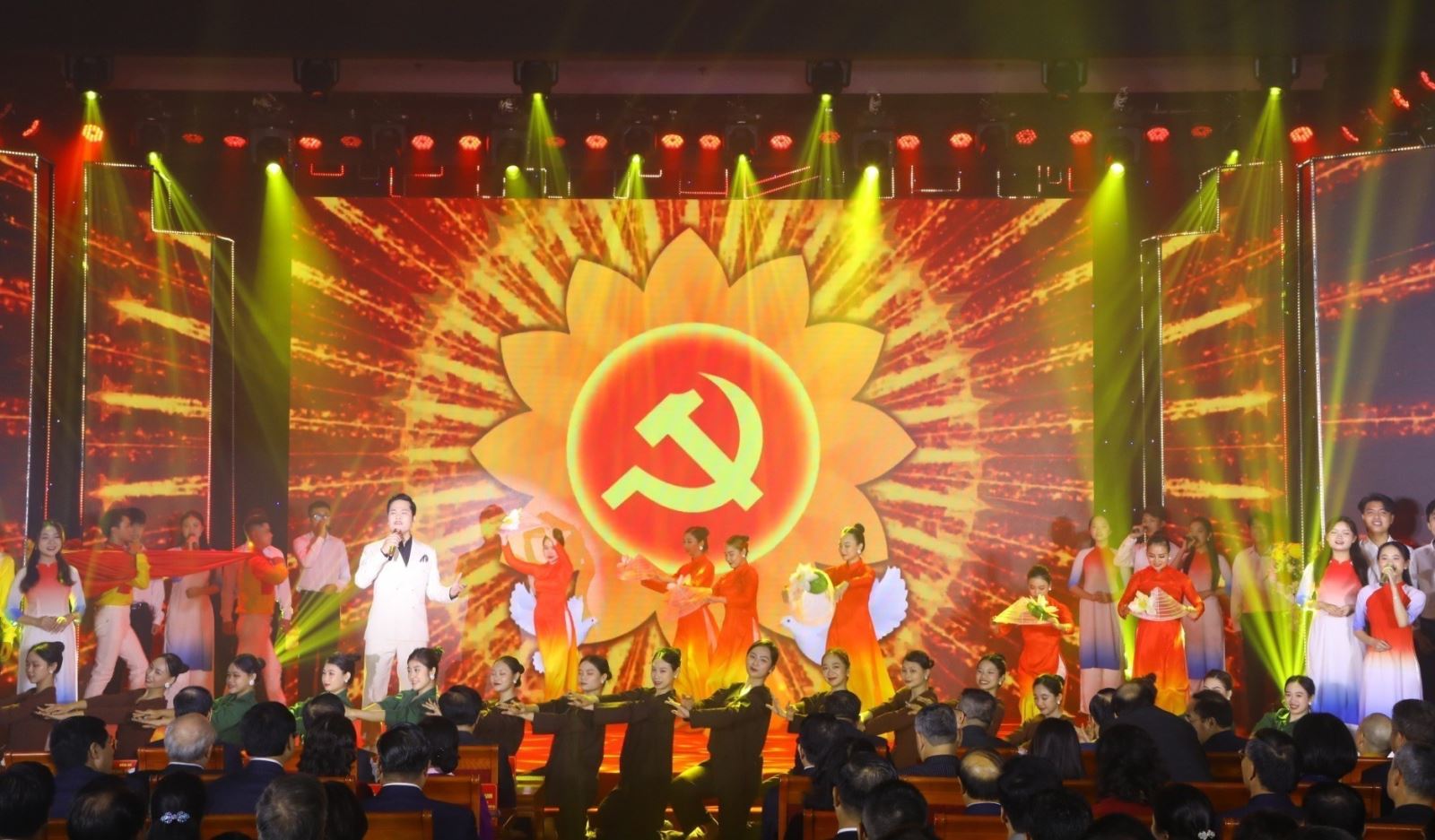 Lễ kỷ niệm 20 năm ngày thành lập quận Hoàng Mai, TP Hà Nội (25/11/2003 - 25/11/2023).