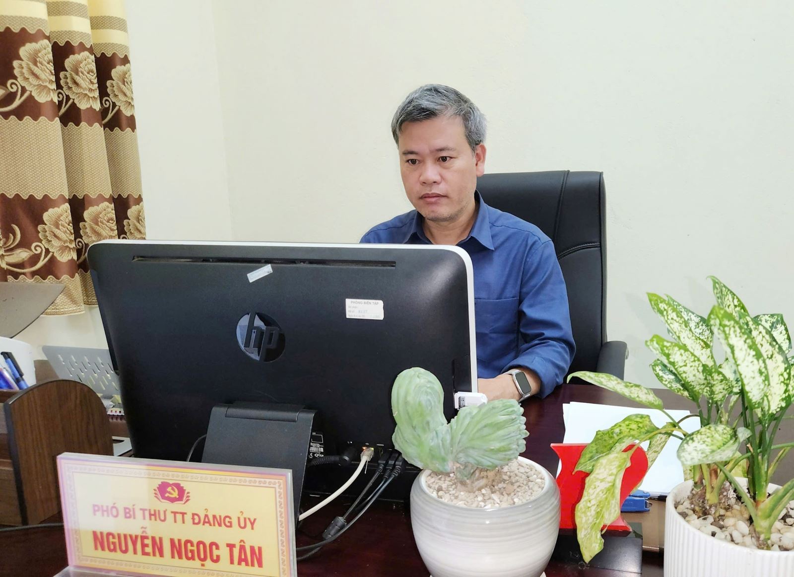 Ông Nguyễn Ngọc Tân, Phó Bí thư Thường trực Đảng ủy xã Co Mạ, tỉnh Sơn La, đóng góp ý kiến vào dự thảo các văn kiện trình Đại hội XIV của Đảng.
