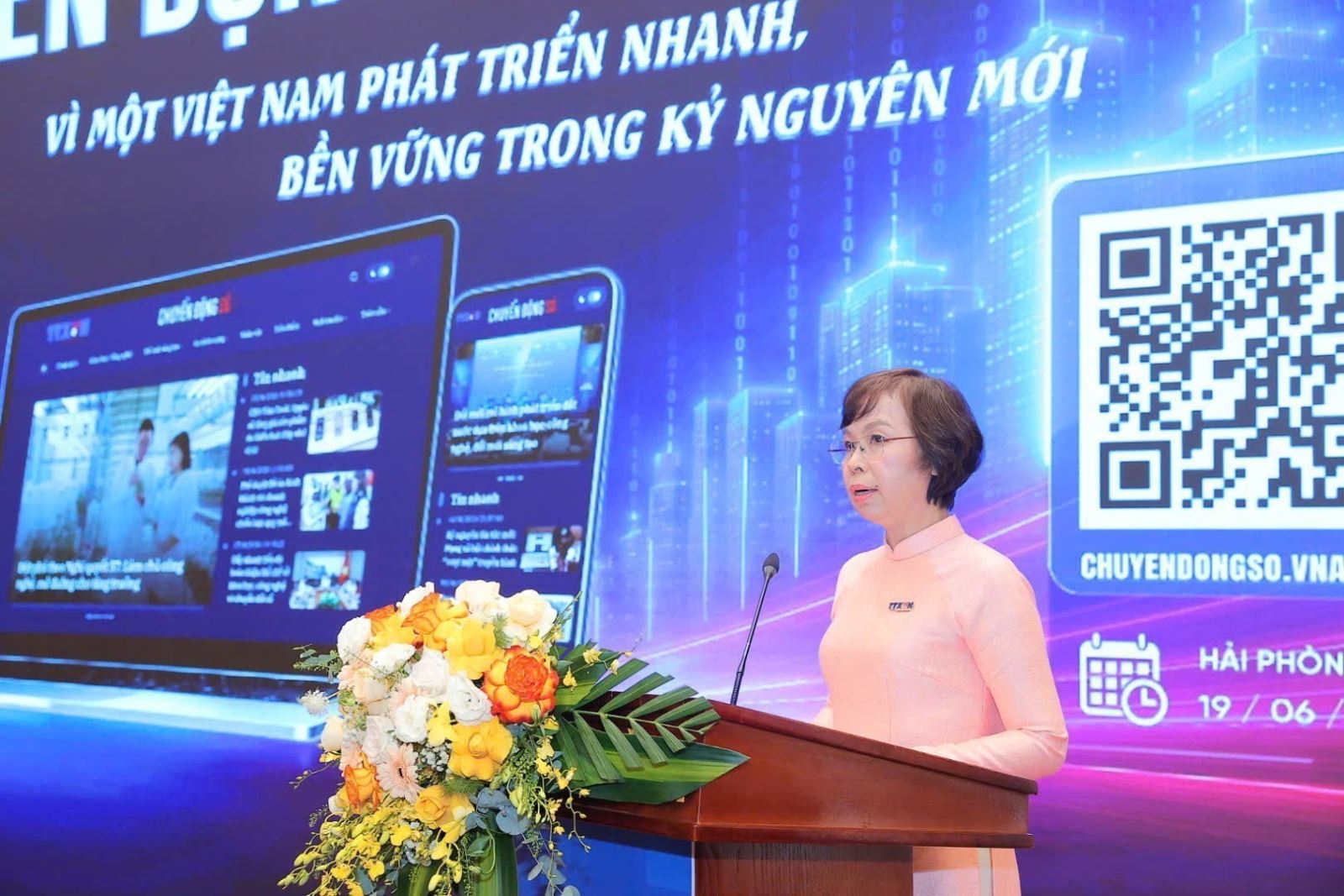 Tổng Giám đốc Vũ Việt Trang phát biểu tại Lễ khai trương chuyên trang thông tin “Chuyển động số” của TTXVN, trong khuôn khổ Hội báo toàn quốc 2026.