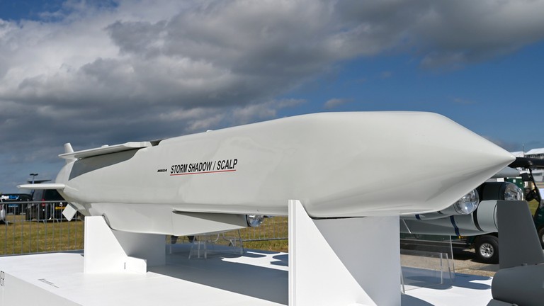 Mỹ chuẩn bị cho phép Ukraine sử dụng tên lửa Storm Shadow trên lãnh thổ Nga 