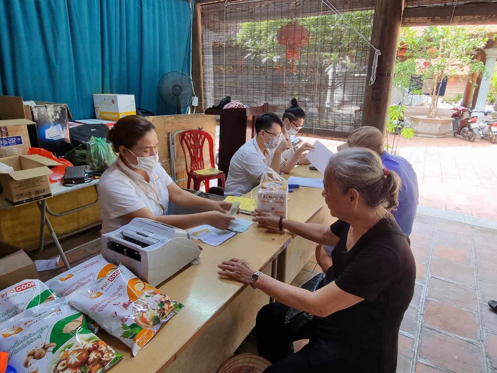 Chú thích ảnh