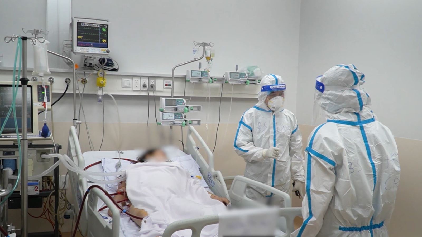 Những chiến sỹ áo trắng nơi tuyến đầu chống dịch ảnh 12