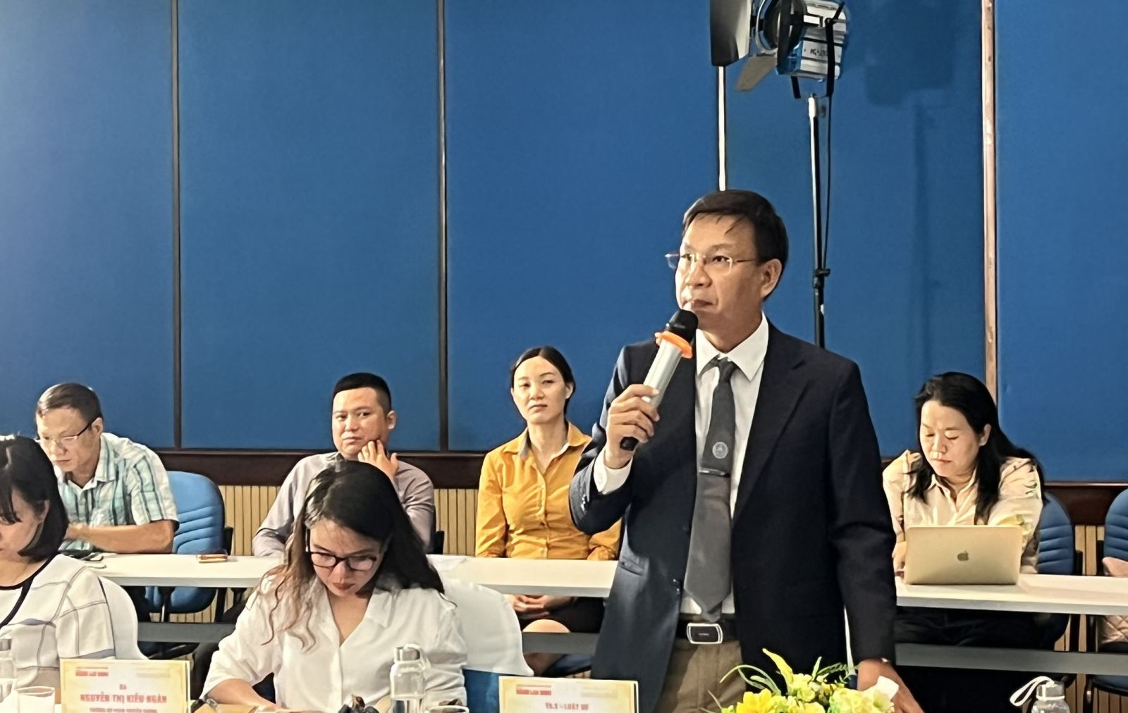 Chú thích ảnh