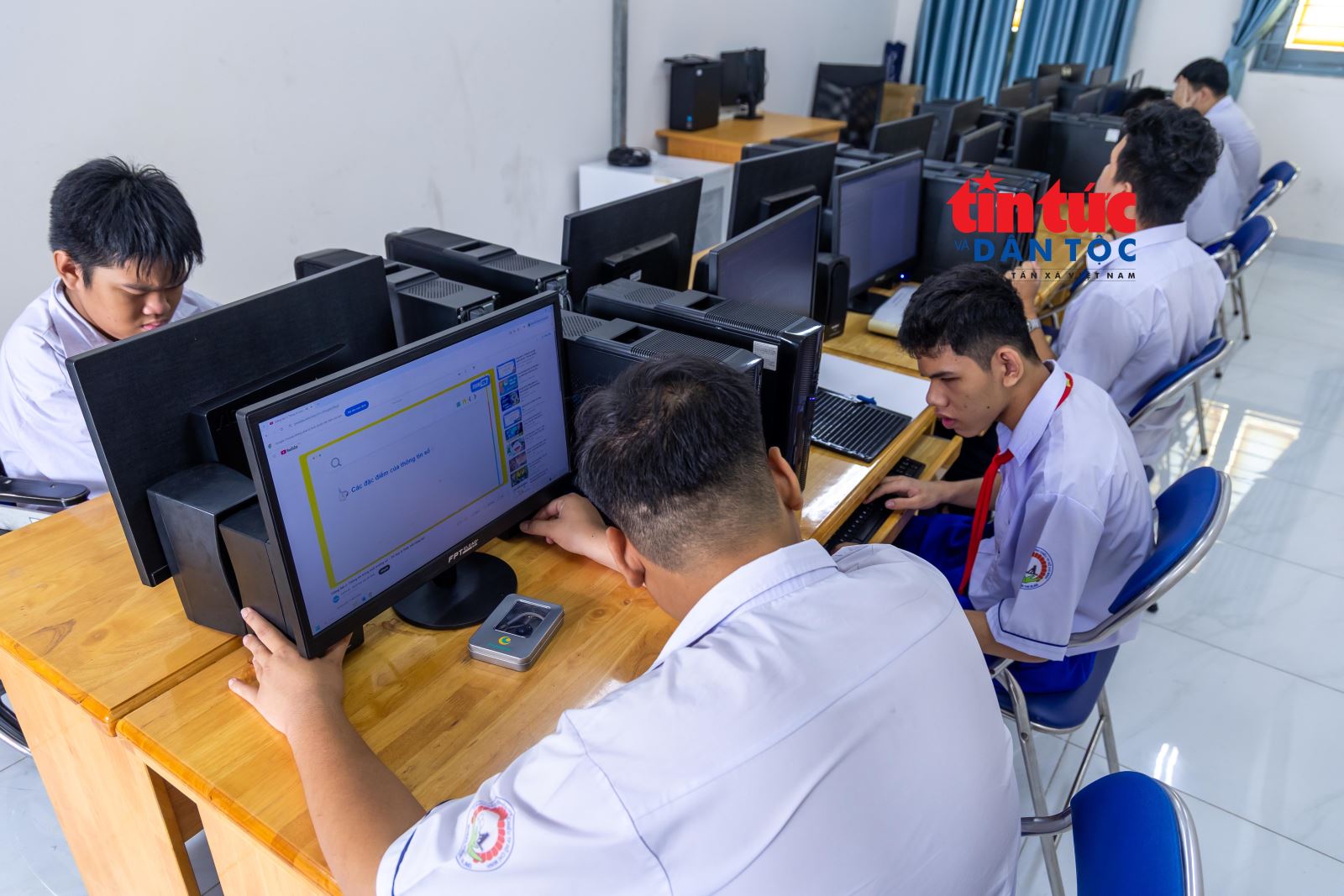 Chú thích ảnh