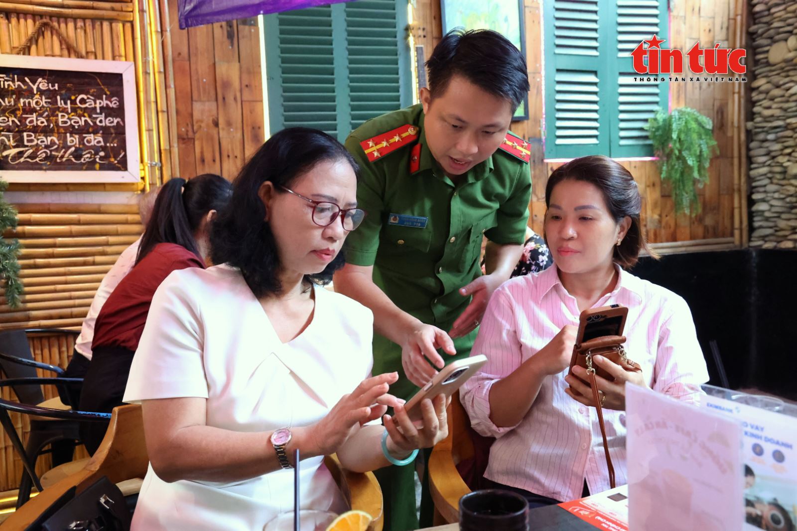 Chú thích ảnh