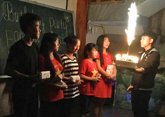 Nàng tiên chắp cánh giấc mơ cho trẻ em nghèo ảnh 9